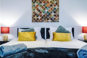 2 chambres, fer et planche à repasser, lit parapluie, Wi-Fi gratuit