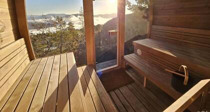 Wellness hut with panoramic view and home gym
