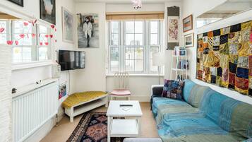 Classic Apartment | Living area