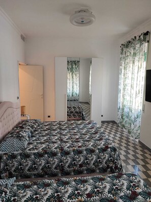 Iron/ironing board, free WiFi - Stella Polare Sensorial Home  (Rome)