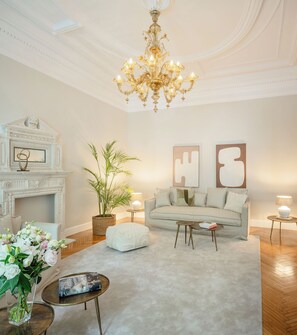 Luxury Apartment, Balcony, Garden View | Living area