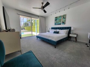 3 bedrooms, iron/ironing board, free WiFi, bed sheets - Luxurious Home with Majestic Views (Palm Springs)