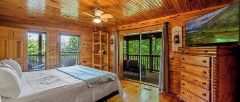 4 عدّة غرف نوم ومكواة/لوح كي وواي فاي وملاءات أسرّة