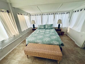 3 bedrooms, iron/ironing board, travel crib, free WiFi