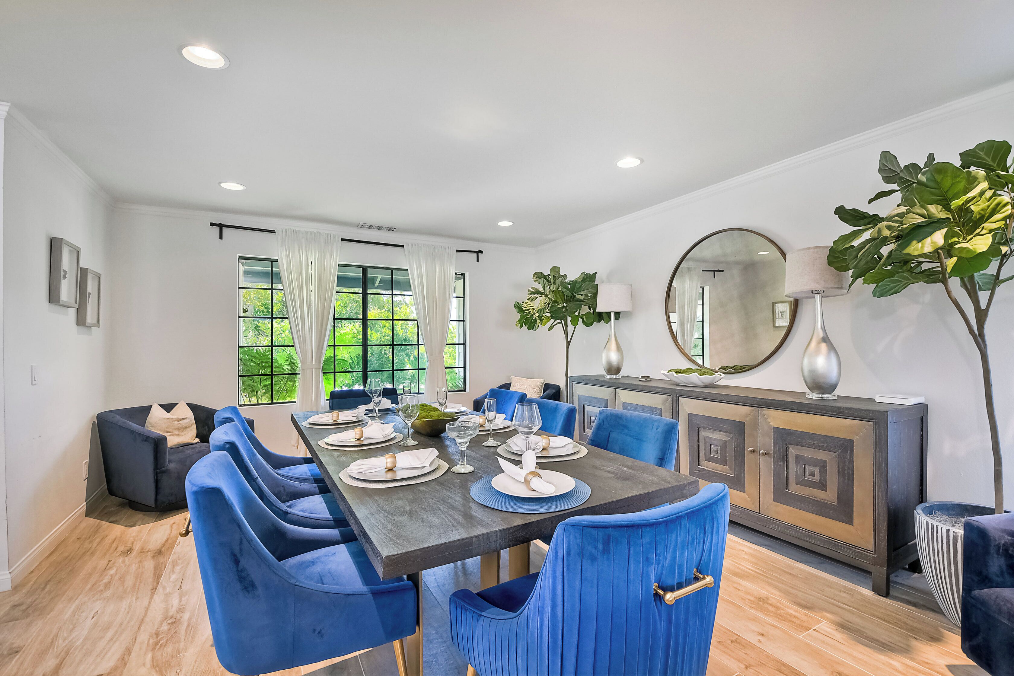 House, Multiple Beds, Pool Access, Pool View (Cali Life) | Dining