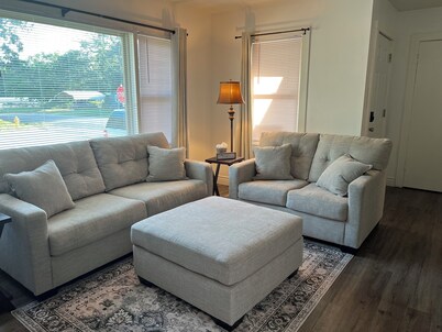 Charming 2-bedroom house with WiFi and AC in Carthage