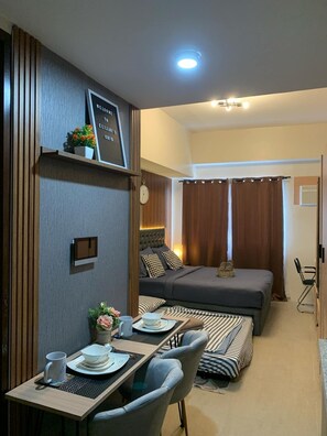1 bedroom, iron/ironing board, WiFi, bed sheets - Cozy condo suite in wonderful Cebu City with WiFi, AC (Cebu City)