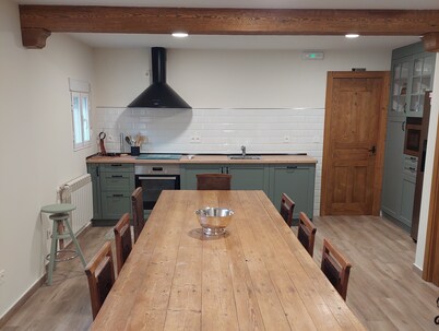 La Casona Solariega. Ideal for groups of family and friends. La Moraña - Avila