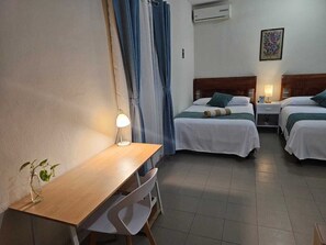 Desk, laptop workspace, blackout curtains, free WiFi - Casa Bakal (Playa del Carmen)