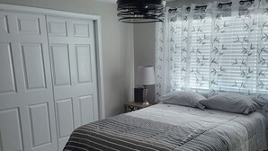 Unclassified image, 2 of 6, button - Snow Bird Alert -3 Month Rental - Venice Isle Estates -2 Bed 2 Bath House  (Venice)