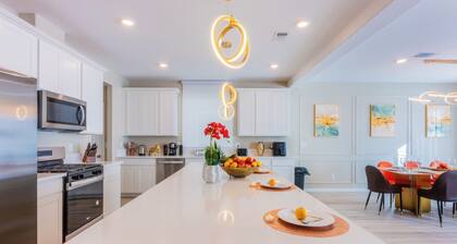 Brand new luxury 10 room villa 12 king beds team reception 07/17