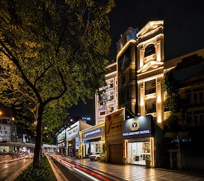Front of property - Yoyo Airport Saigon Hotel (Ho Chi Minh City)