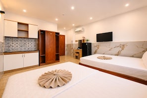 Superior Twin Room, City View | Desk, blackout drapes, soundproofing, free WiFi - Yoyo Airport Saigon Hotel (Ho Chi Minh City)