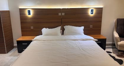 Cozy 1-bedroom with WiFi, AC near to the beach