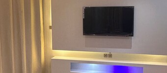 Cozy 1-bedroom with WiFi, AC near to the beach