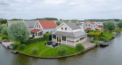 Bungalow in South Holland With Private Jetty