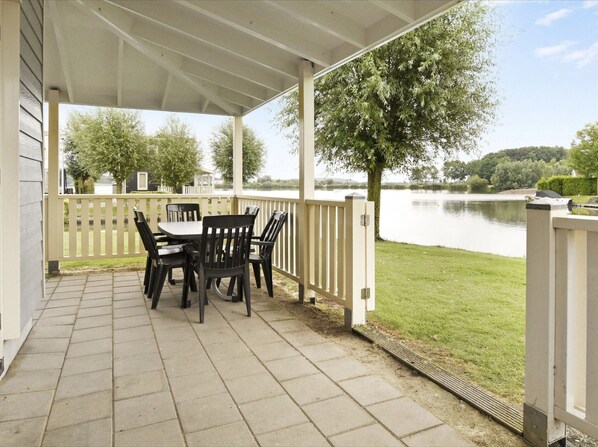 House | Dining