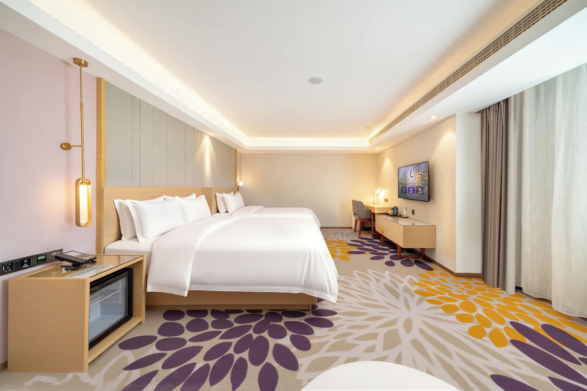 Family Studio Suite | Premium bedding, down duvets, pillow-top beds, individually decorated
