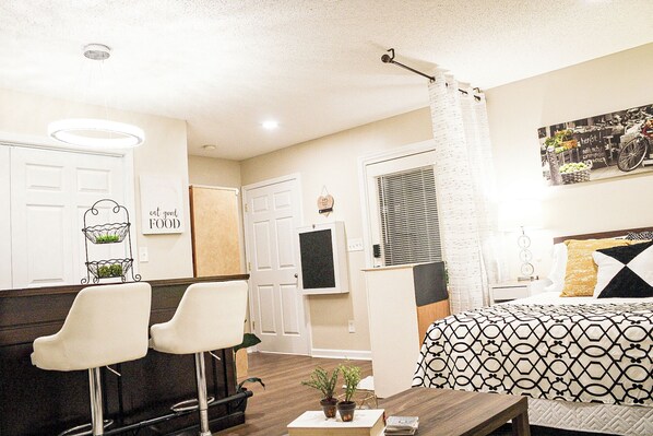 Desk, iron/ironing board, free WiFi, bed sheets