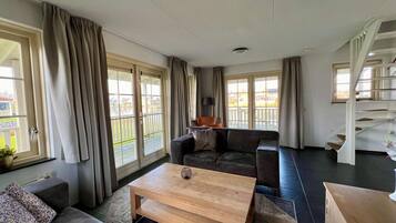 House | Private kitchen | High chair