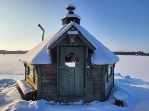 4 Bedroom house with Sauna by the sea 10 min from Vasa