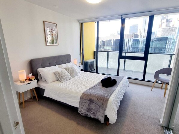 1 slaapkamer, een strijkplank/strijkijzer, gratis wifi, beddengoed