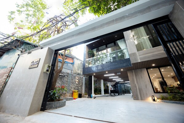 Terrace/patio - Urchin Apartment (Hanoi)