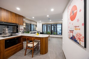 Standard-Apartment, Gartenblick | Eigene Küche | Großer Kühlschrank, Mikrowelle, Ofen, Herdplatte
