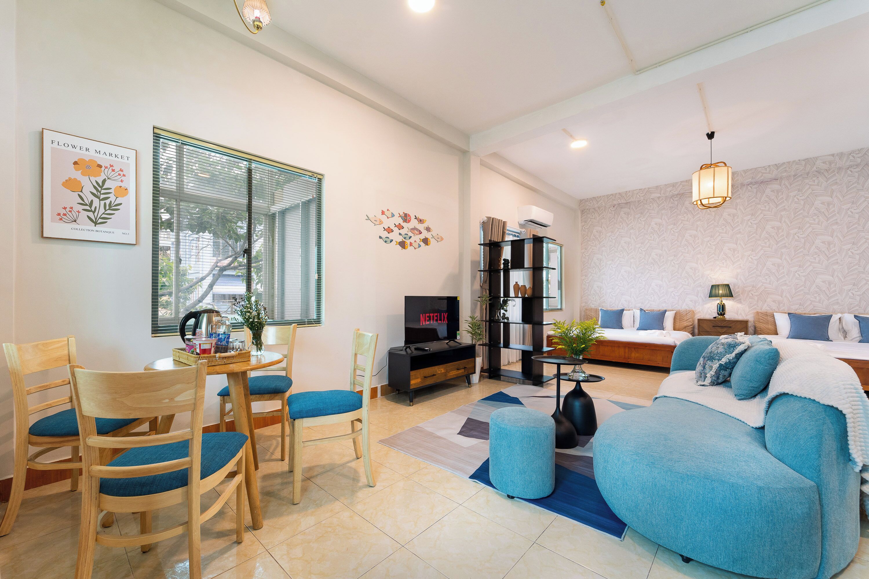 Standard-sviitti, kaupunkinäköala | Työpöytä, kannettavalle tietokoneelle sopiva työtila, pimennysverhot