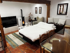 2 bedrooms - Cozy Escape In Rural Village (Barruelo de Santullan)