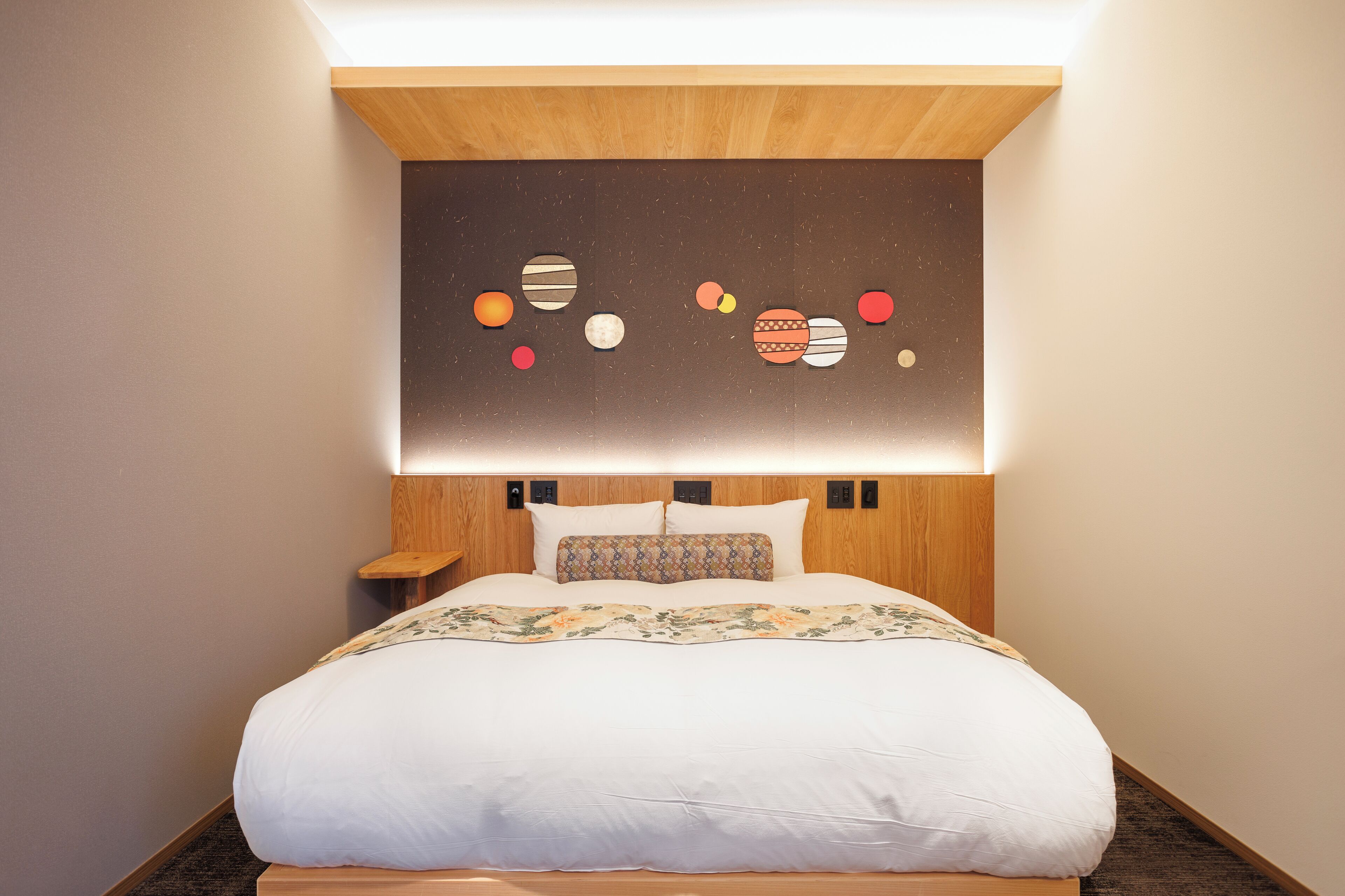 Individually decorated, individually furnished, free WiFi, bed sheets