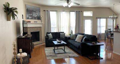 Home in the Heart of the Dfw Entertainment District