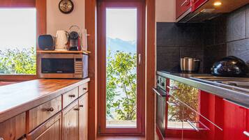 Réfrigérateur, micro-ondes, four, lave-vaisselle