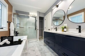 Hair dryer, towels - HostWise Stays - Stylish Getaway with Rooftop Deck, BBQ & Garage (Pittsburgh)