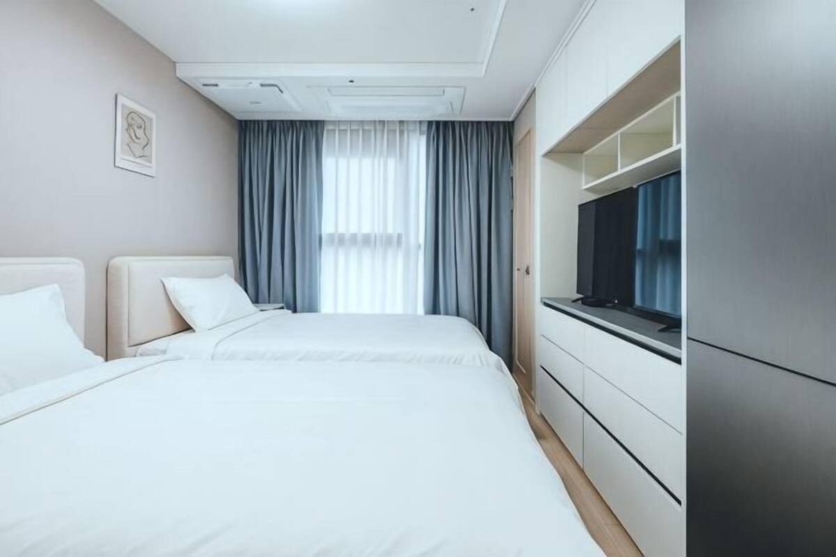 ห้องเก็บเสียง, เตารีด/โต๊ะรีดผ้า, Wi-Fi ฟรี