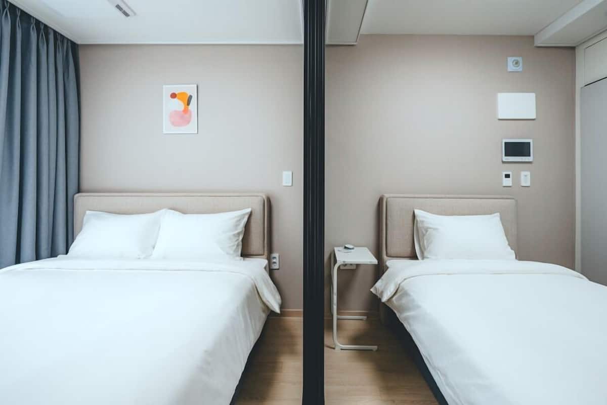Soundproofing, free WiFi, wheelchair access