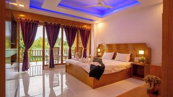 Deluxe dubbelrum - balkong - utsikt mot trädgården | Arbetsyta för laptop, gratis wi-fi och sängkläder