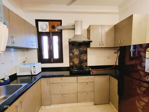 Microwave, oven - 5 minutes to the PVR Anupam (New Delhi)