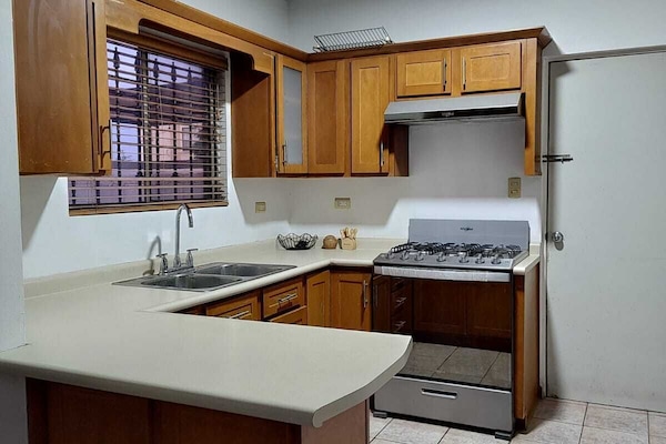 Fridge, microwave, oven, stovetop