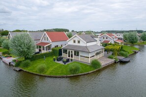 View from property - Bungalow by Water Near Rotterdam (Simonshaven)