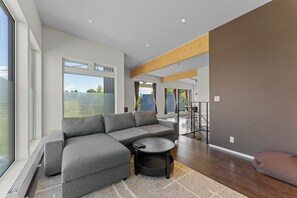 Living area - Hikari Snow Villas - House B (Kutchan)