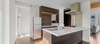 Hikari Snow Villas - House B