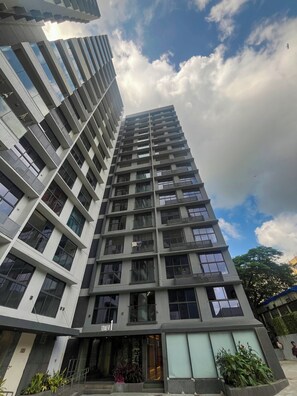 Exterior - Spacious Pristine, Higher Floor 3bhk near Airport (Mumbai)