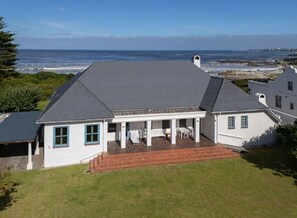 Exterior - Seafront 5-bedroom house in Hermanus (Hermanus)