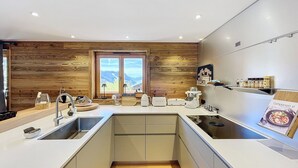 Coffee/tea maker, fridge, microwave, oven - Clos d'arsene - Les Gets - Proche centre (Les Gets)