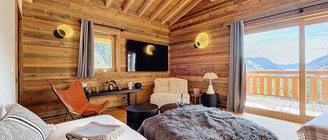 4 bedrooms, free WiFi, bed sheets