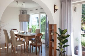 Dining - Vacation home for max. 10 persons (Stein a. d. Traun)