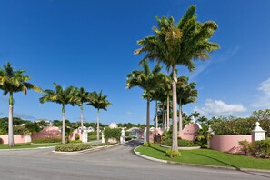 Property grounds - Luxury 4 bed/4.5 bath villa with private pool, Royal Westmoreland, Barbados (holetown)
