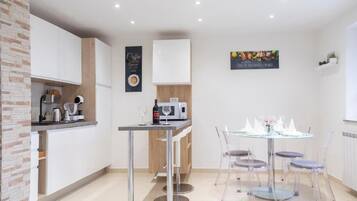 Casa familiar, 2 habitaciones | Cocina privada | Hervidor eléctrico y tostadora