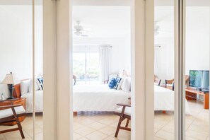 3 chambres, coffre-fort, fer et planche à repasser, lit de bébé portatif